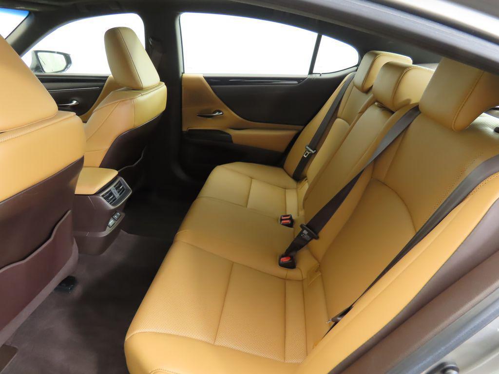 used 2019 Lexus ES 350 car, priced at $30,789