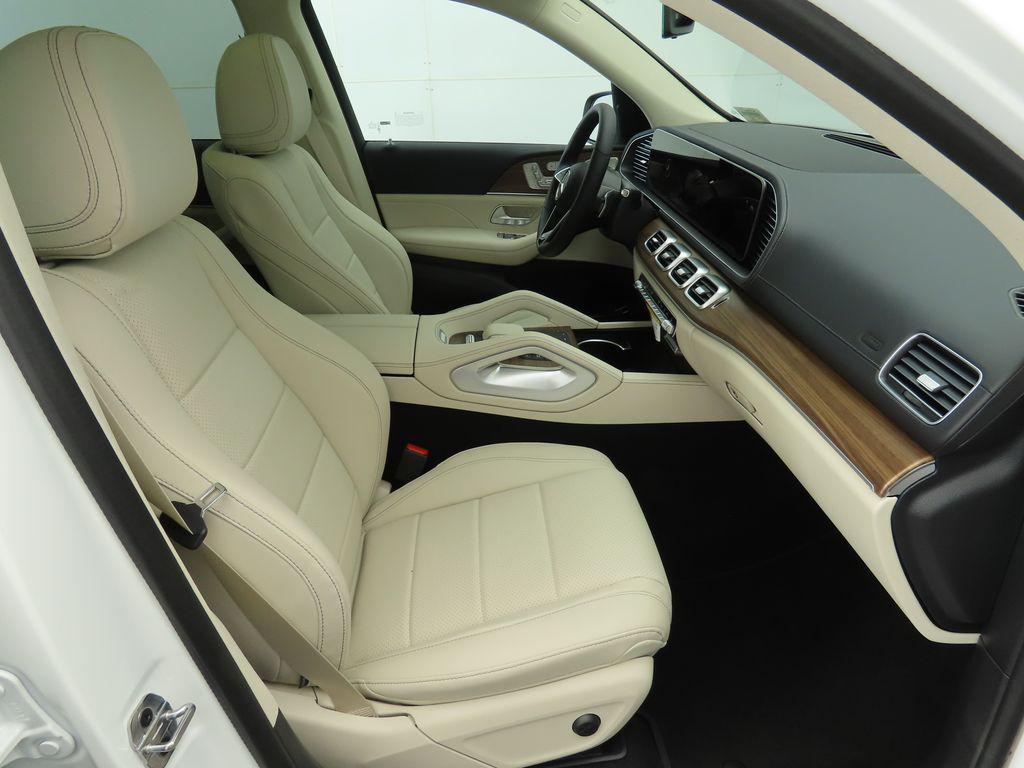 new 2026 Mercedes-Benz GLS 450 car, priced at $92,065