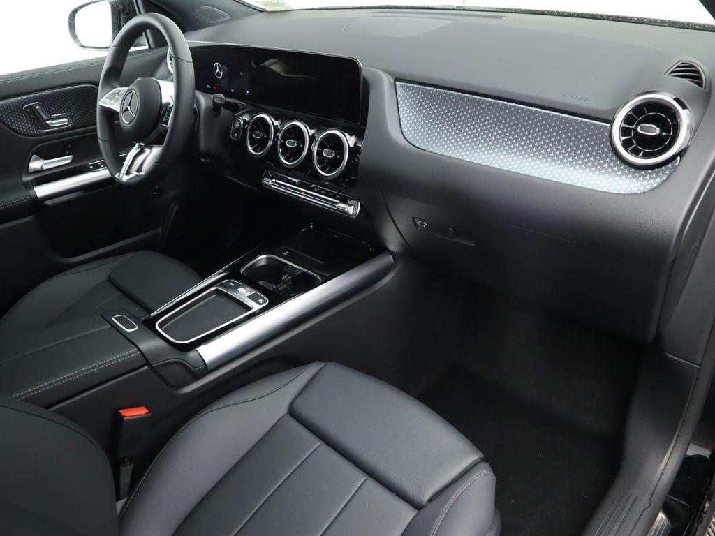 used 2025 Mercedes-Benz GLA 250 car, priced at $29,738