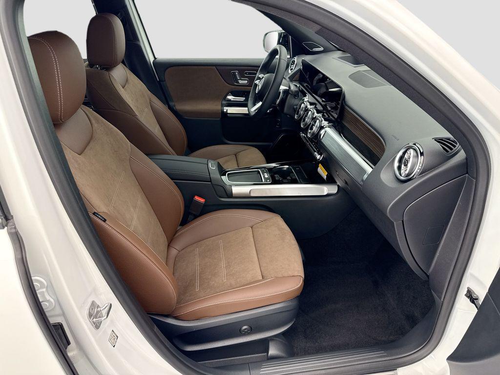 new 2026 Mercedes-Benz GLB 250 car, priced at $61,107