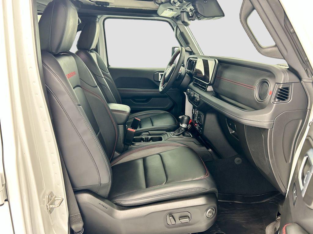 used 2024 Jeep Gladiator car, priced at $45,820