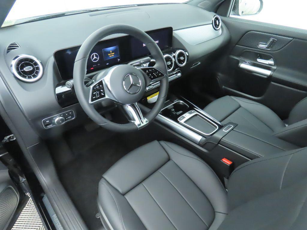 used 2025 Mercedes-Benz GLA 250 car, priced at $34,574