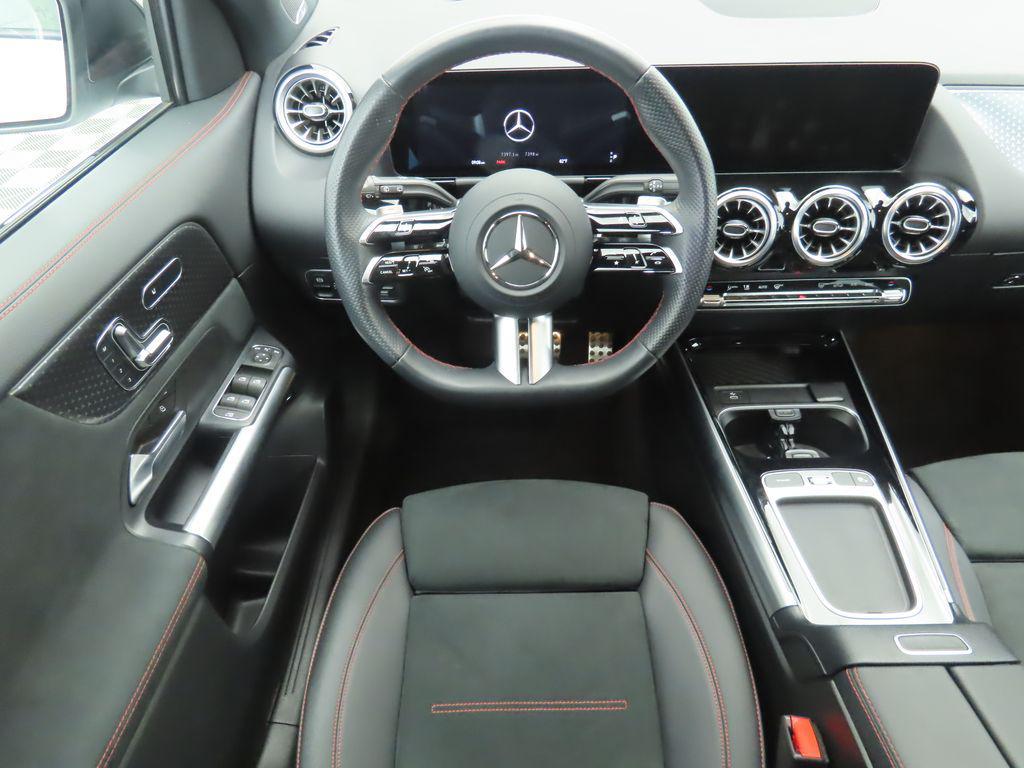 used 2025 Mercedes-Benz GLA 250 car, priced at $39,628