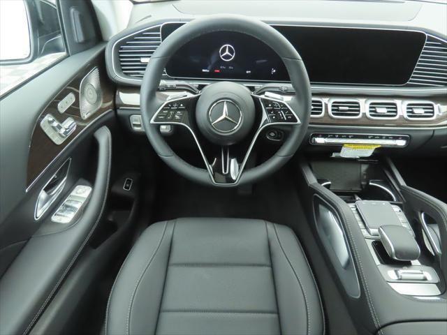 new 2026 Mercedes-Benz GLS 450 car, priced at $92,540