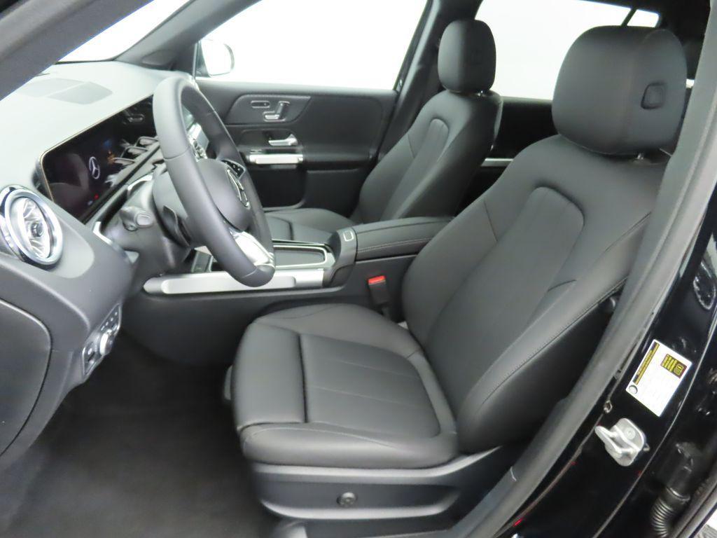 used 2025 Mercedes-Benz GLB 250 car, priced at $39,993