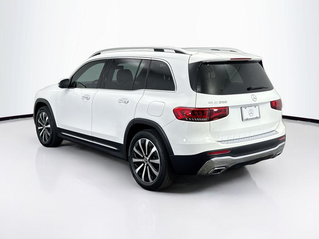 used 2022 Mercedes-Benz GLB 250 car, priced at $27,051