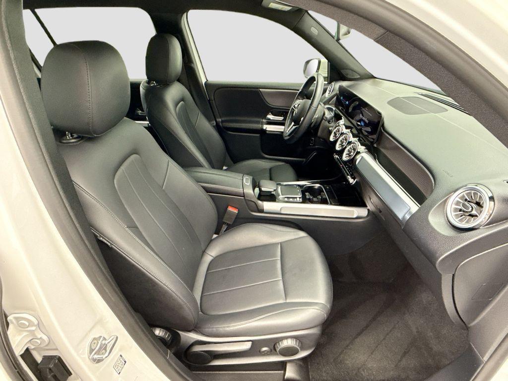 used 2022 Mercedes-Benz GLB 250 car, priced at $27,051