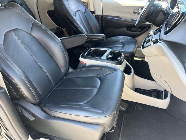used 2024 Chrysler Pacifica car, priced at $23,688