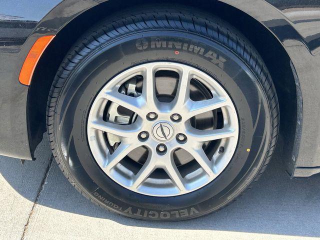 used 2024 Chrysler Pacifica car, priced at $23,688