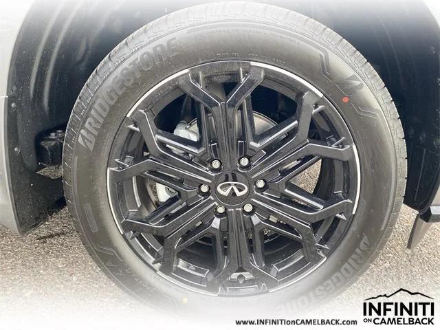 new 2026 INFINITI QX80 car, priced at $101,671