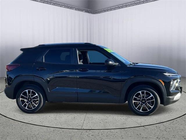 used 2025 Chevrolet TrailBlazer car, priced at $22,100