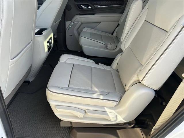 used 2022 GMC Yukon car, priced at $50,995