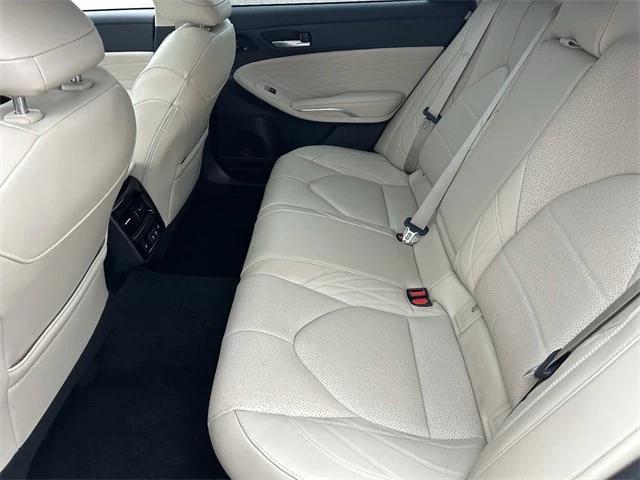 used 2019 Toyota Avalon Hybrid car, priced at $27,699