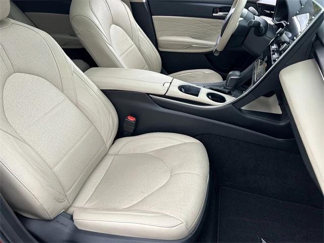 used 2019 Toyota Avalon Hybrid car, priced at $27,699