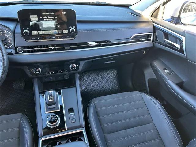 used 2024 Mitsubishi Outlander car, priced at $20,100