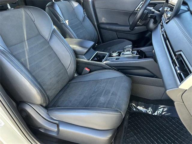 used 2024 Mitsubishi Outlander car, priced at $20,100