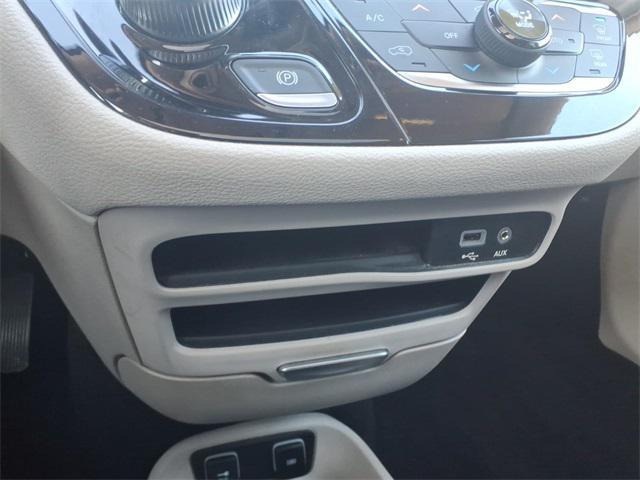 used 2019 Chrysler Pacifica car, priced at $21,369
