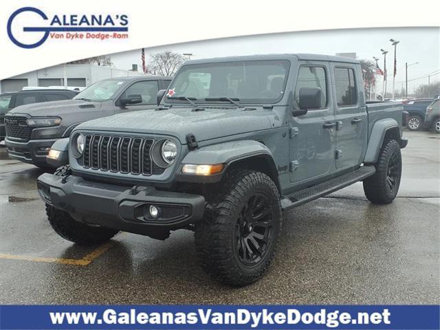 used 2025 Jeep Gladiator car, priced at $37,966