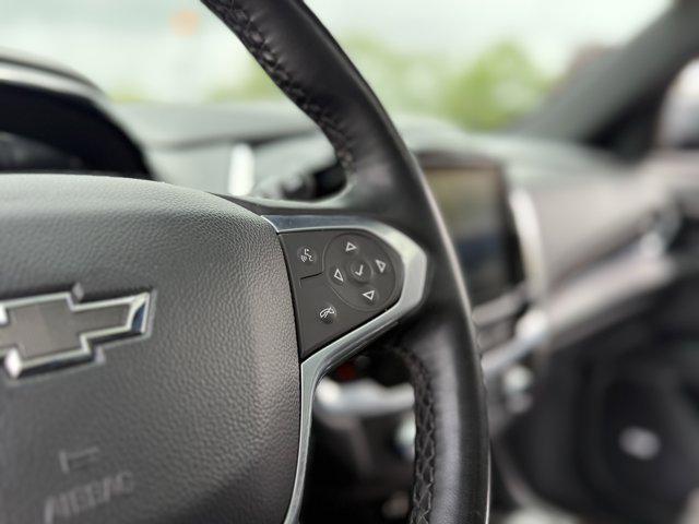 used 2023 Chevrolet Traverse car, priced at $32,999