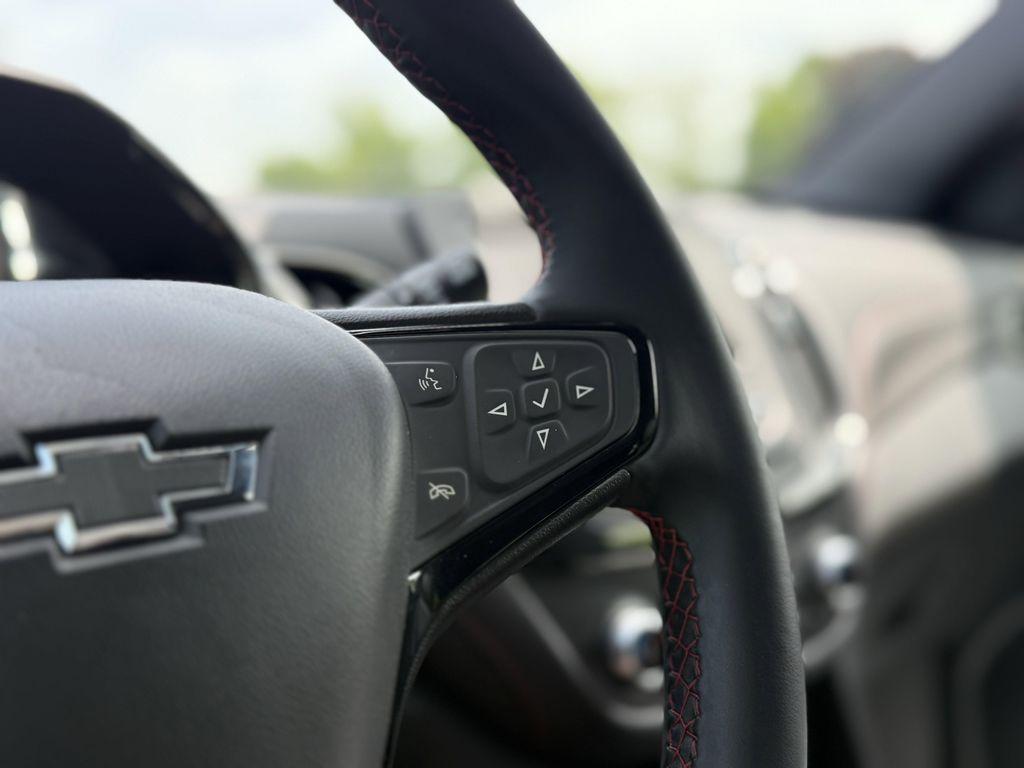 used 2023 Chevrolet Equinox car, priced at $26,750