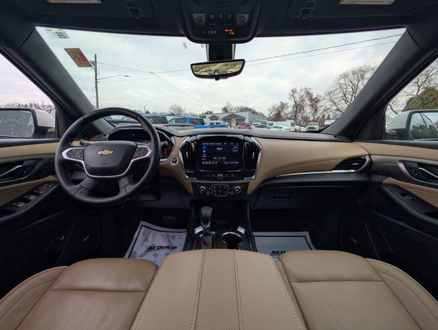 used 2023 Chevrolet Traverse car, priced at $27,999
