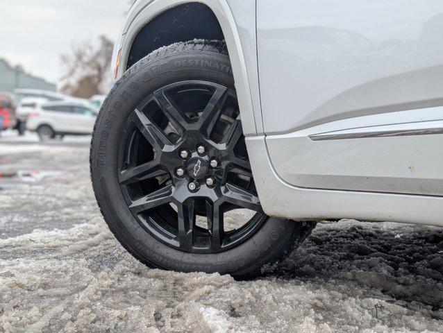 used 2023 Chevrolet Traverse car, priced at $27,999