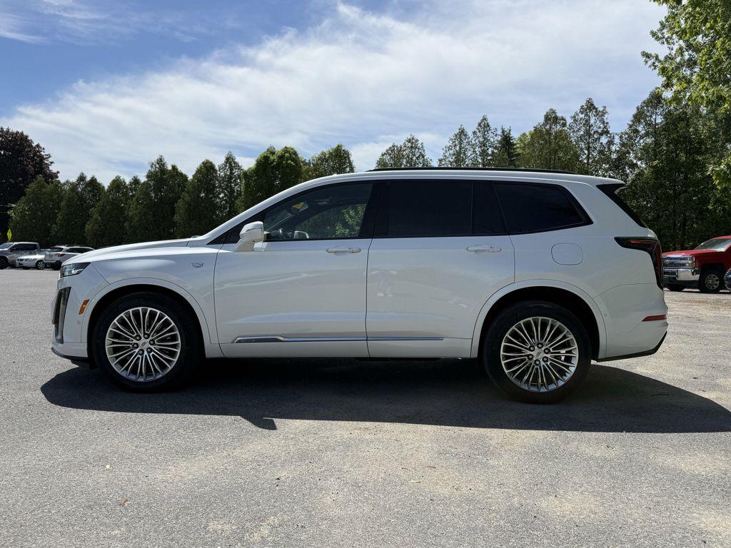 used 2020 Cadillac XT6 car, priced at $25,999