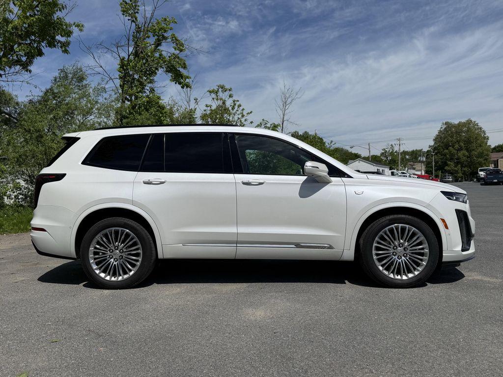 used 2020 Cadillac XT6 car, priced at $25,999
