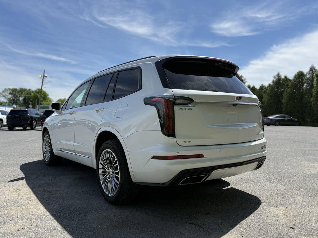 used 2020 Cadillac XT6 car, priced at $25,999
