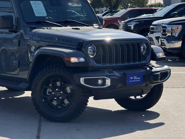 used 2025 Jeep Gladiator car, priced at $39,412