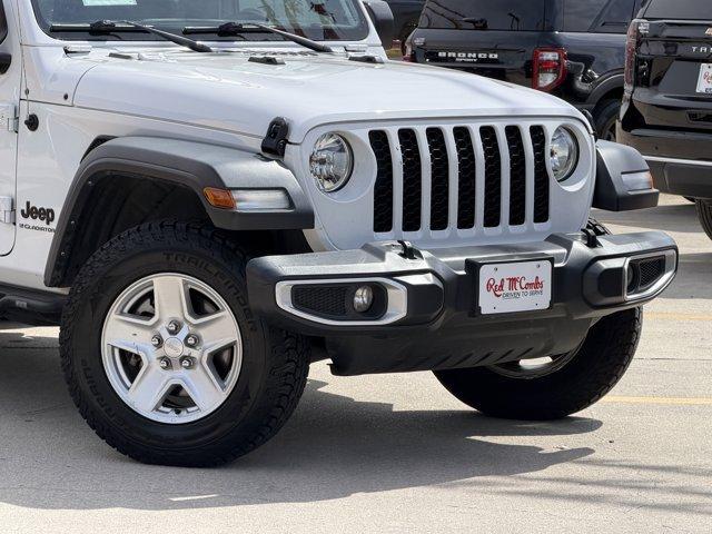 used 2023 Jeep Gladiator car, priced at $27,857