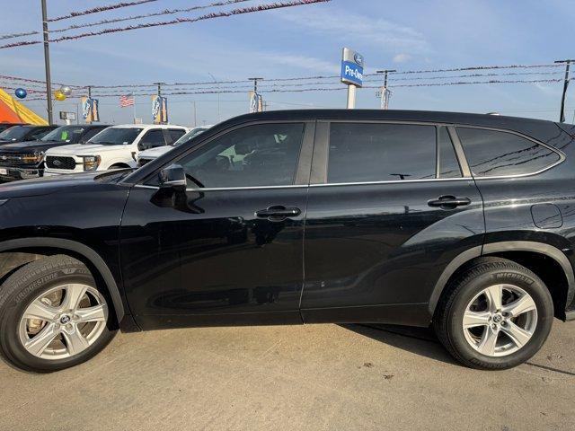 used 2023 Toyota Highlander car, priced at $26,886
