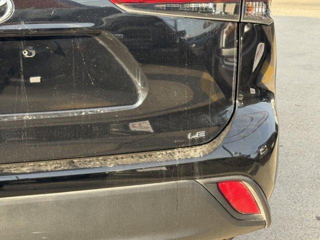 used 2023 Toyota Highlander car, priced at $26,886