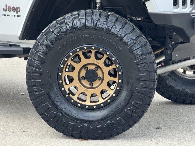 used 2020 Jeep Gladiator car, priced at $38,444