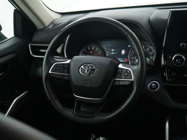 used 2024 Toyota Highlander car, priced at $38,998