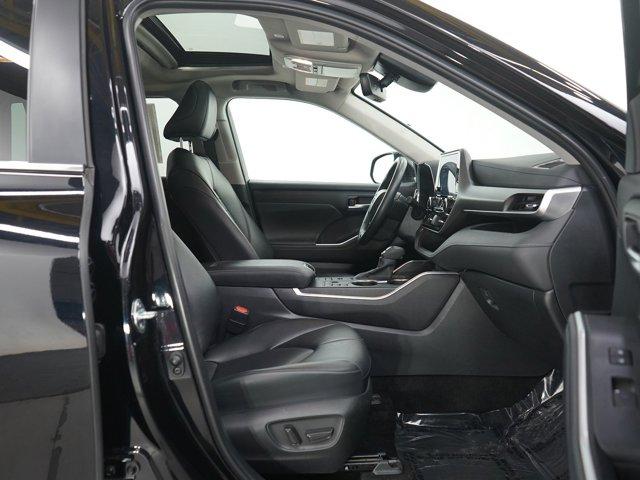 used 2024 Toyota Highlander car, priced at $38,998
