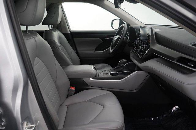 used 2022 Toyota Highlander car, priced at $28,998