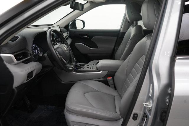 used 2022 Toyota Highlander car, priced at $28,998
