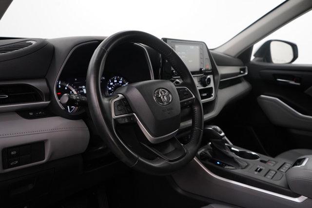 used 2022 Toyota Highlander car, priced at $28,998