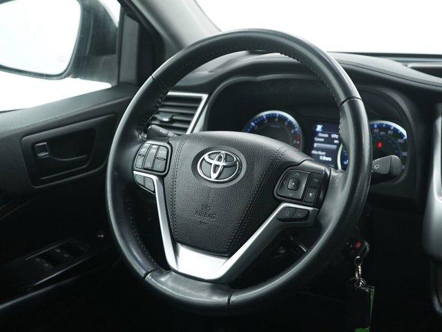 used 2019 Toyota Highlander car, priced at $21,699