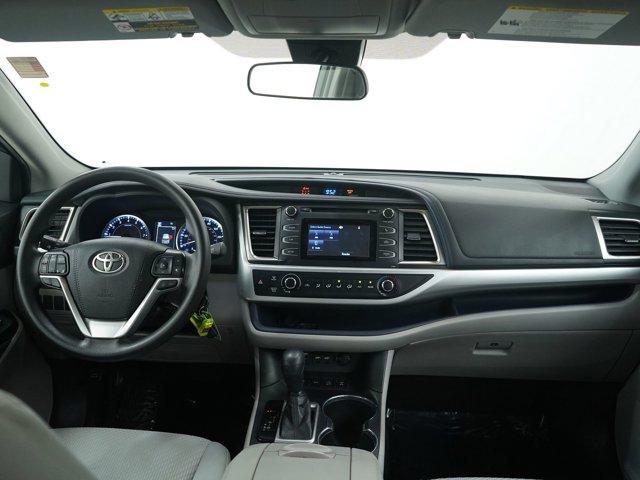 used 2019 Toyota Highlander car, priced at $23,299