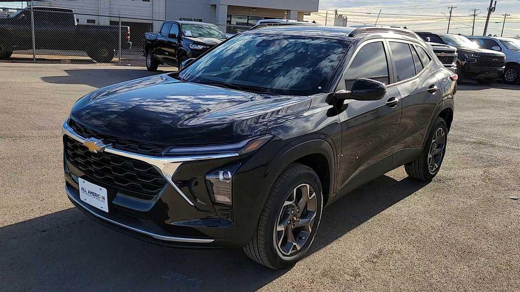new 2026 Chevrolet Trax car, priced at $25,090