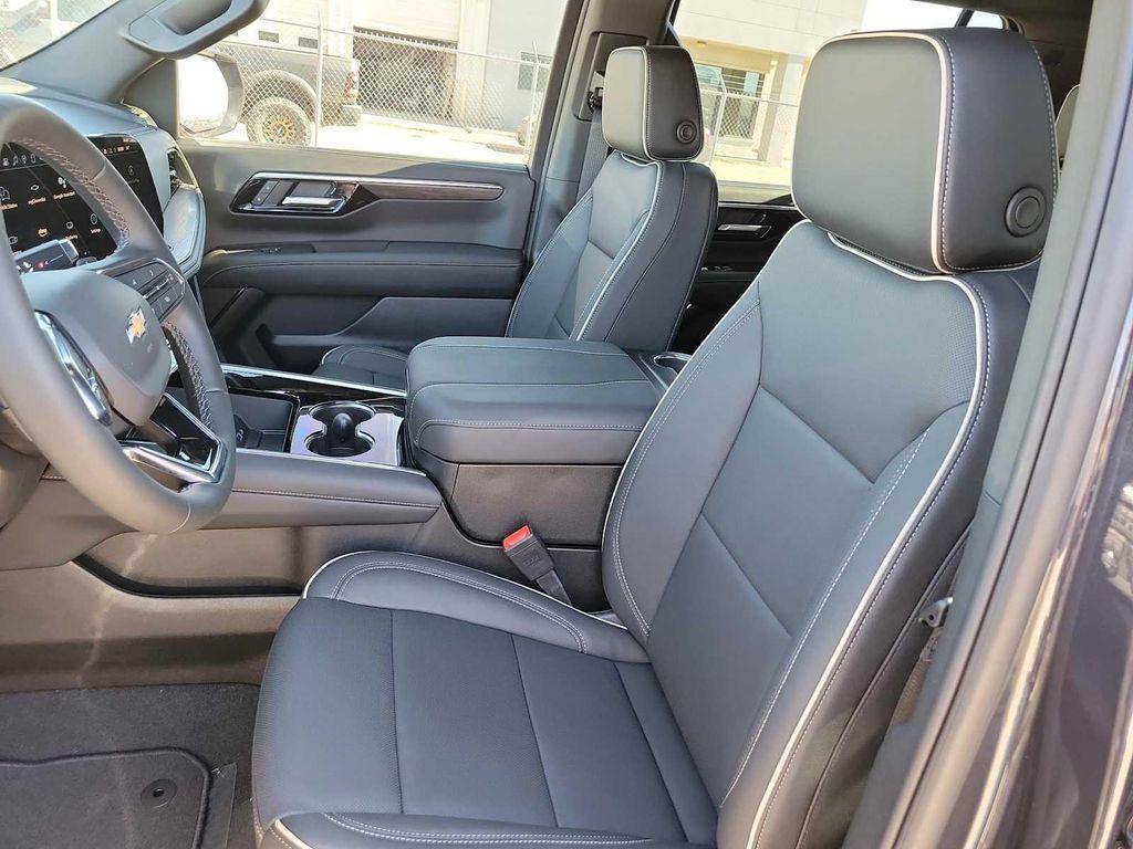 new 2025 Chevrolet Suburban car, priced at $81,220