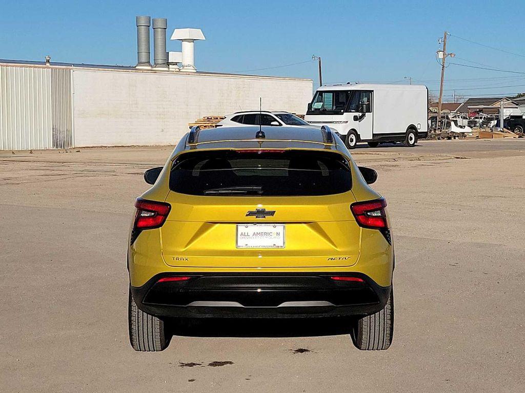 used 2025 Chevrolet Trax car, priced at $24,000