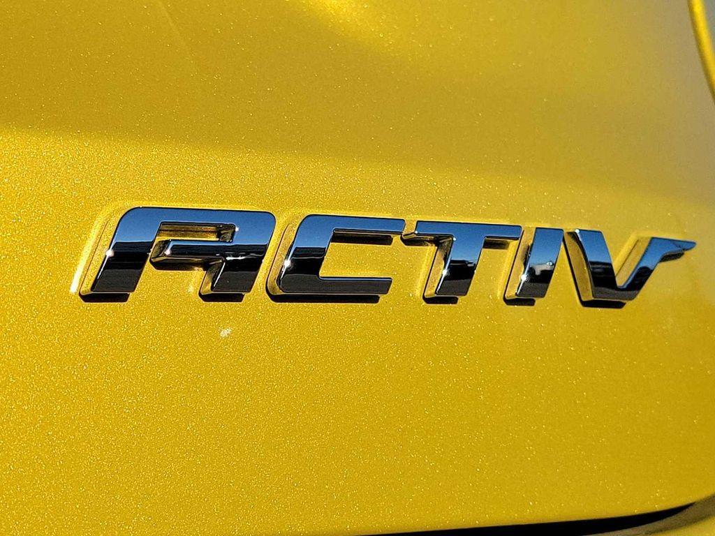 used 2025 Chevrolet Trax car, priced at $24,000