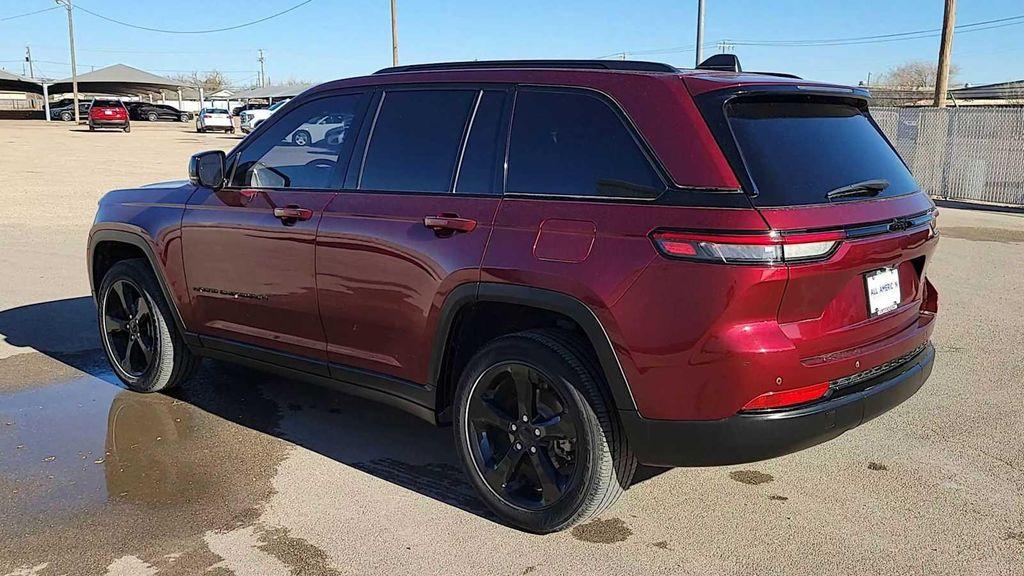 used 2023 Jeep Grand Cherokee car, priced at $25,000