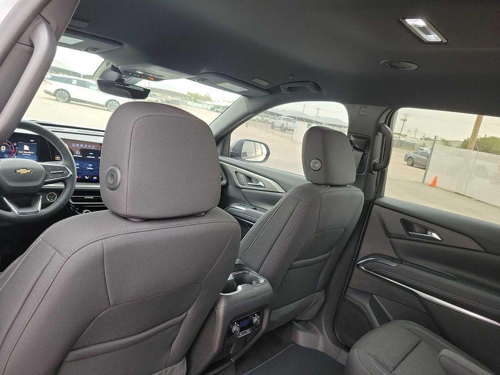 new 2026 Chevrolet Traverse car, priced at $45,340