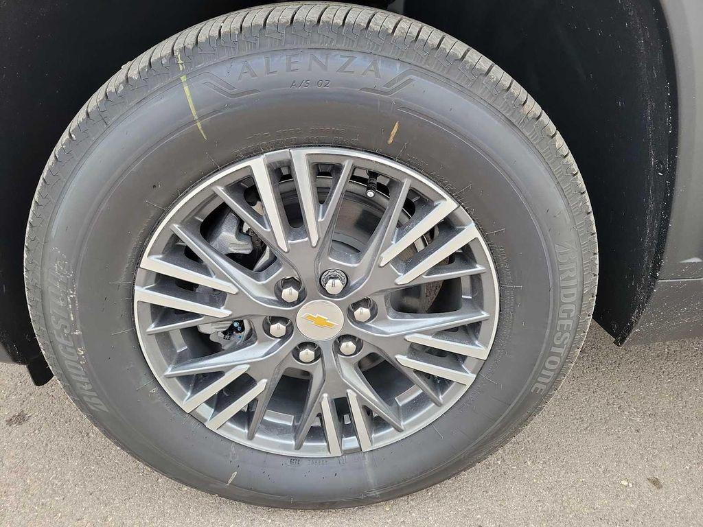 new 2026 Chevrolet Traverse car, priced at $45,340