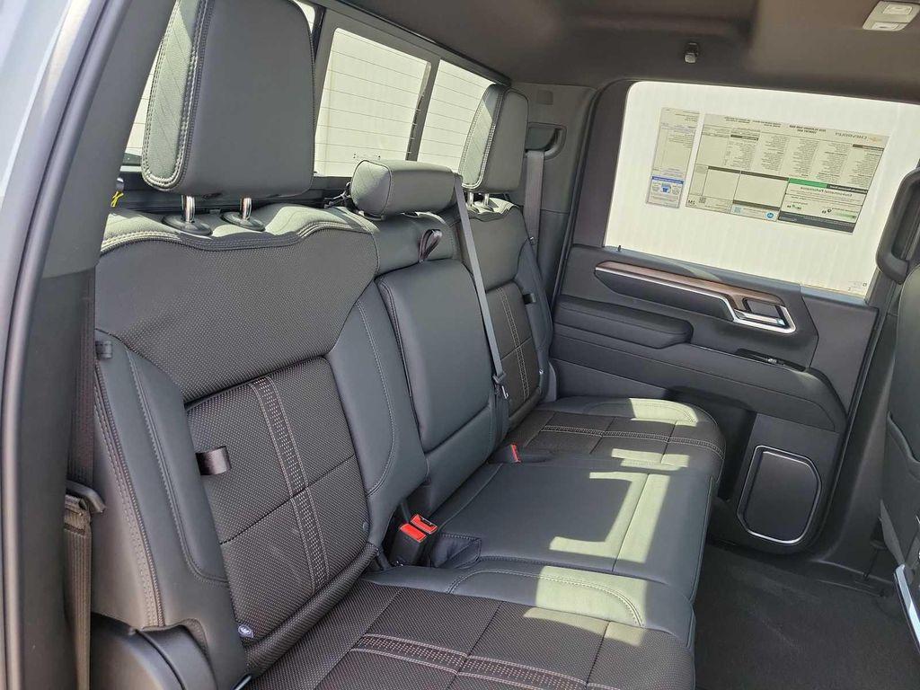 new 2026 Chevrolet Silverado 3500 car, priced at $92,305