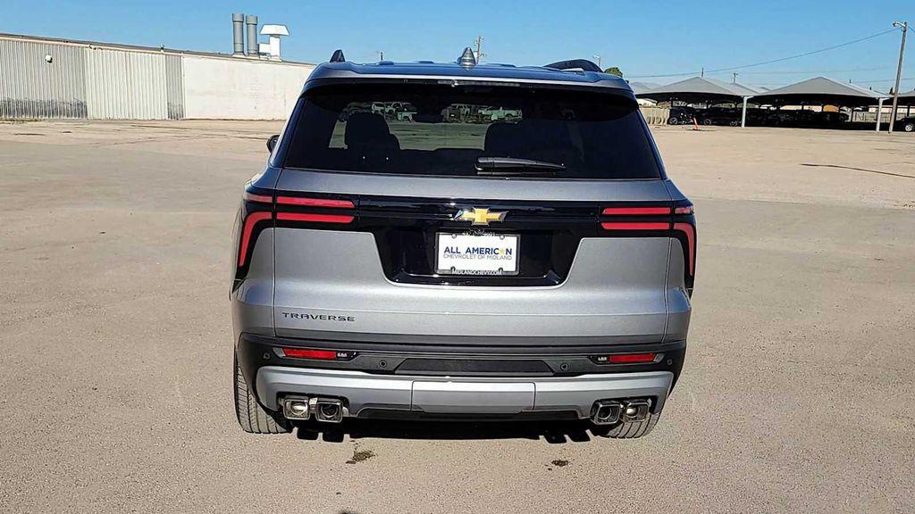 new 2026 Chevrolet Traverse car, priced at $44,920